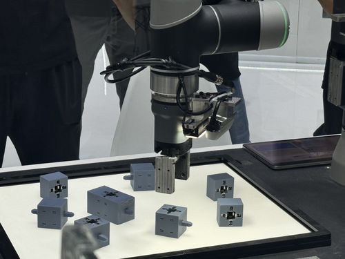 工業機器人新物種 具身智能引領“換道超車”，產品與市場研究報告正式發布